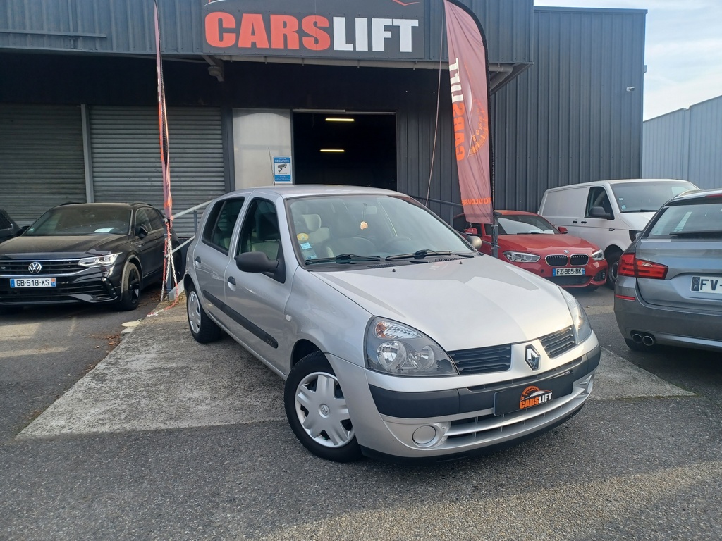 RENAULT CLIO - II 1.2 I 75CV CAMPUS 5P - FAIBLE KILOMETRAGE CLIM (2005)